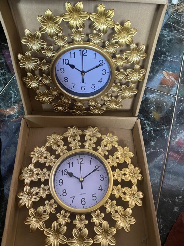Wall clock B gold