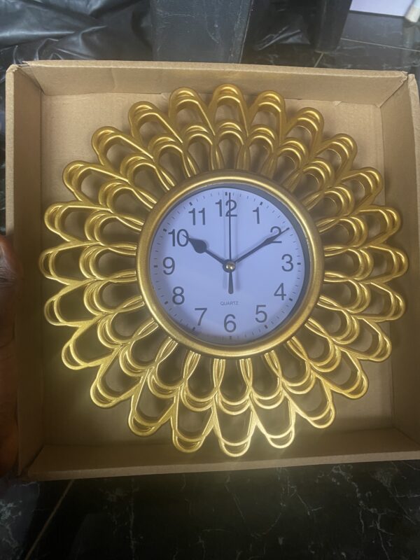 Wall clock G Gold