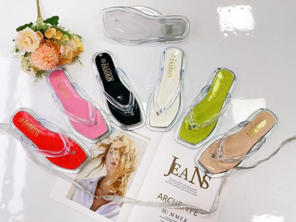 Glass jelly slippers