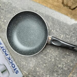 Nonstick frying pan 20cm to 30cm
