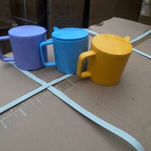 Smp Plastic cup with cover 2