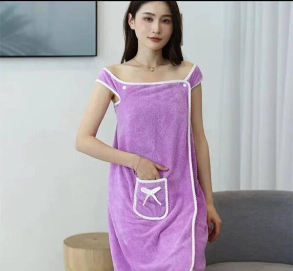 Wearable towel